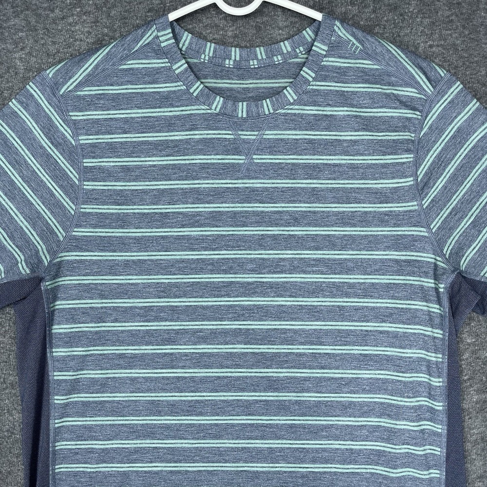 Lululemon Shirt Mens XL Blue Striped Short Sleeve T.H.E. Crew Training active